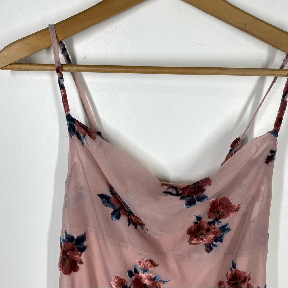 American Eagle Pink Velvet Floral Cowl Neck Slip Mini Dress Size XS - Picture 3 of 6